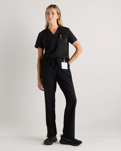 AeraFlex 1-Pocket Scrub Top - XS / Bold Black