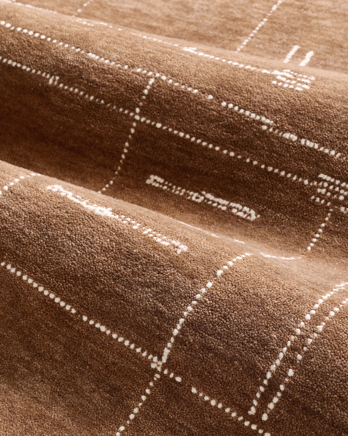 Carson Wool Rug - 3' x 5' / Brown