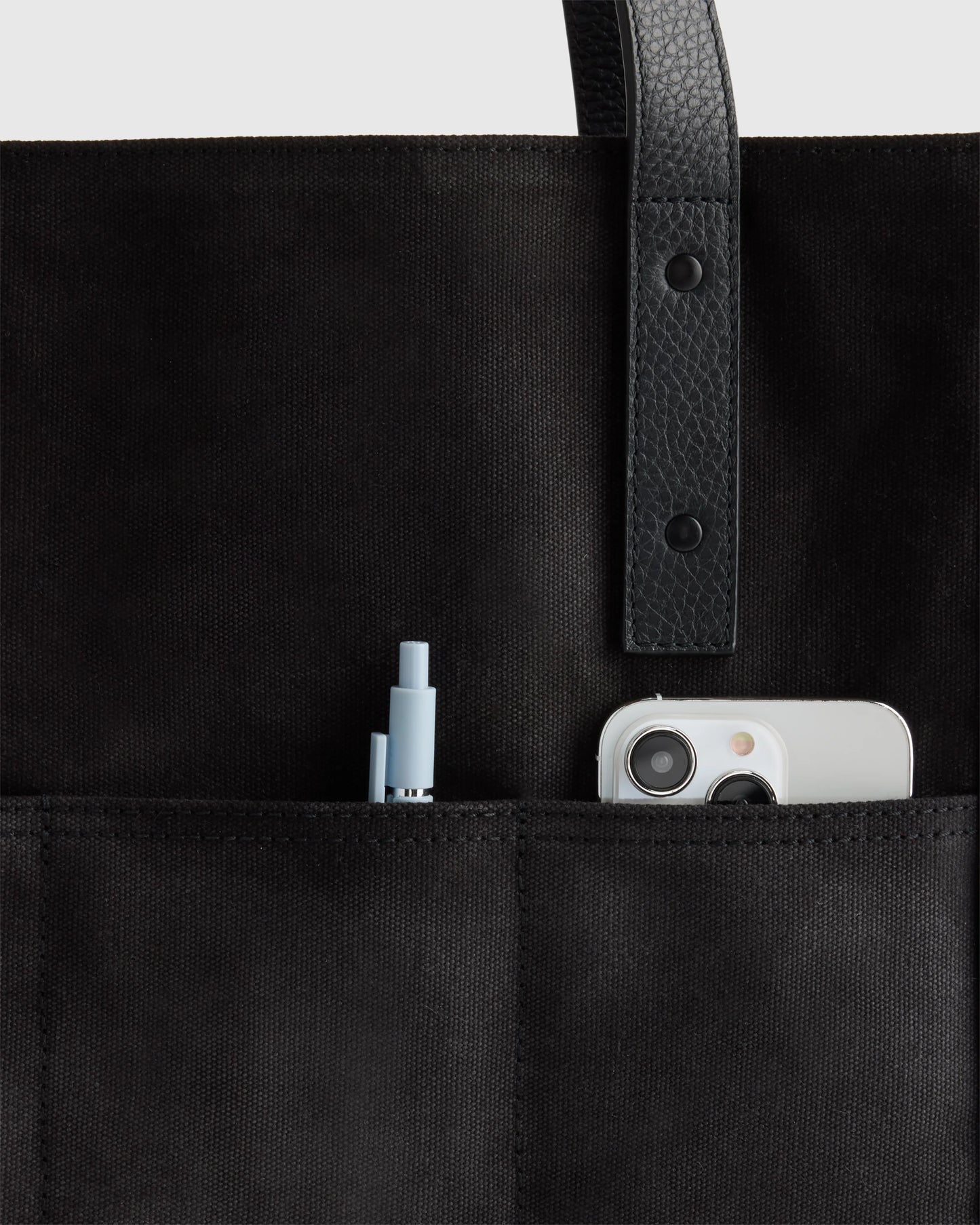 Waxed Canvas Utility Tote - One Size / Black