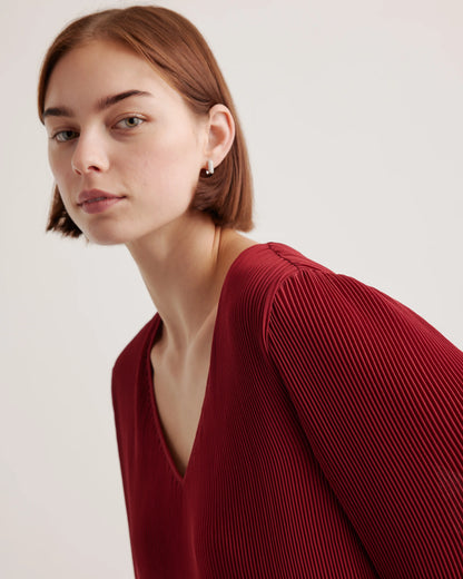 Chiffon Pleated V-Neck Blouse - XS / Bright Burgundy