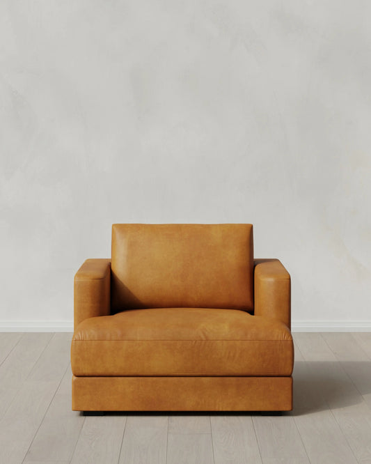 Sierra Curved Arm Accent Chair in Leather - One Size / Scotch