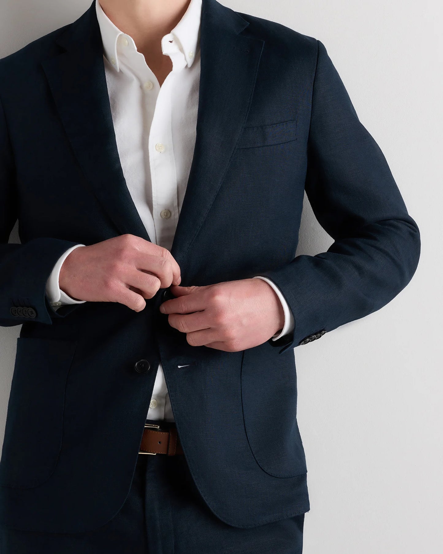 100% European Linen Tailored Blazer - 38R / Deep Navy