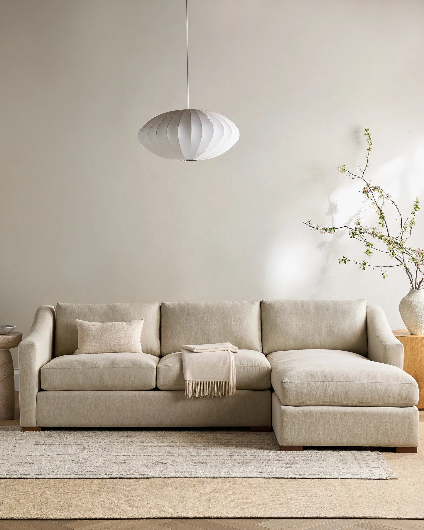 Hollis Slope Arm Chaise Sectional in Performance Basketweave - 104" Right Arm / Flax