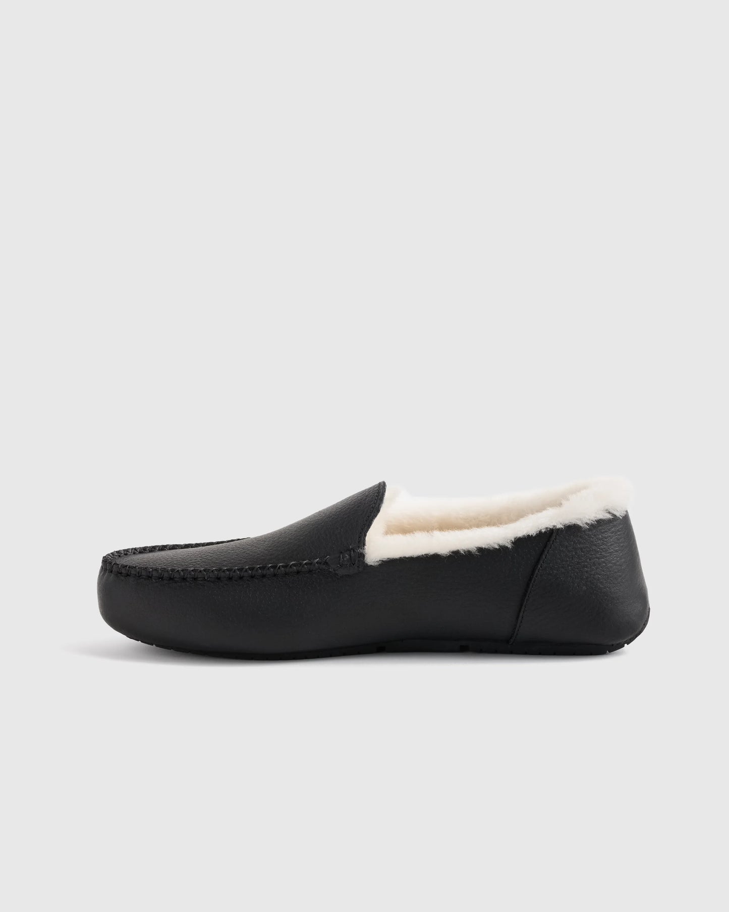Italian Leather Handstitched Moccasin Slipper - 7 / Black