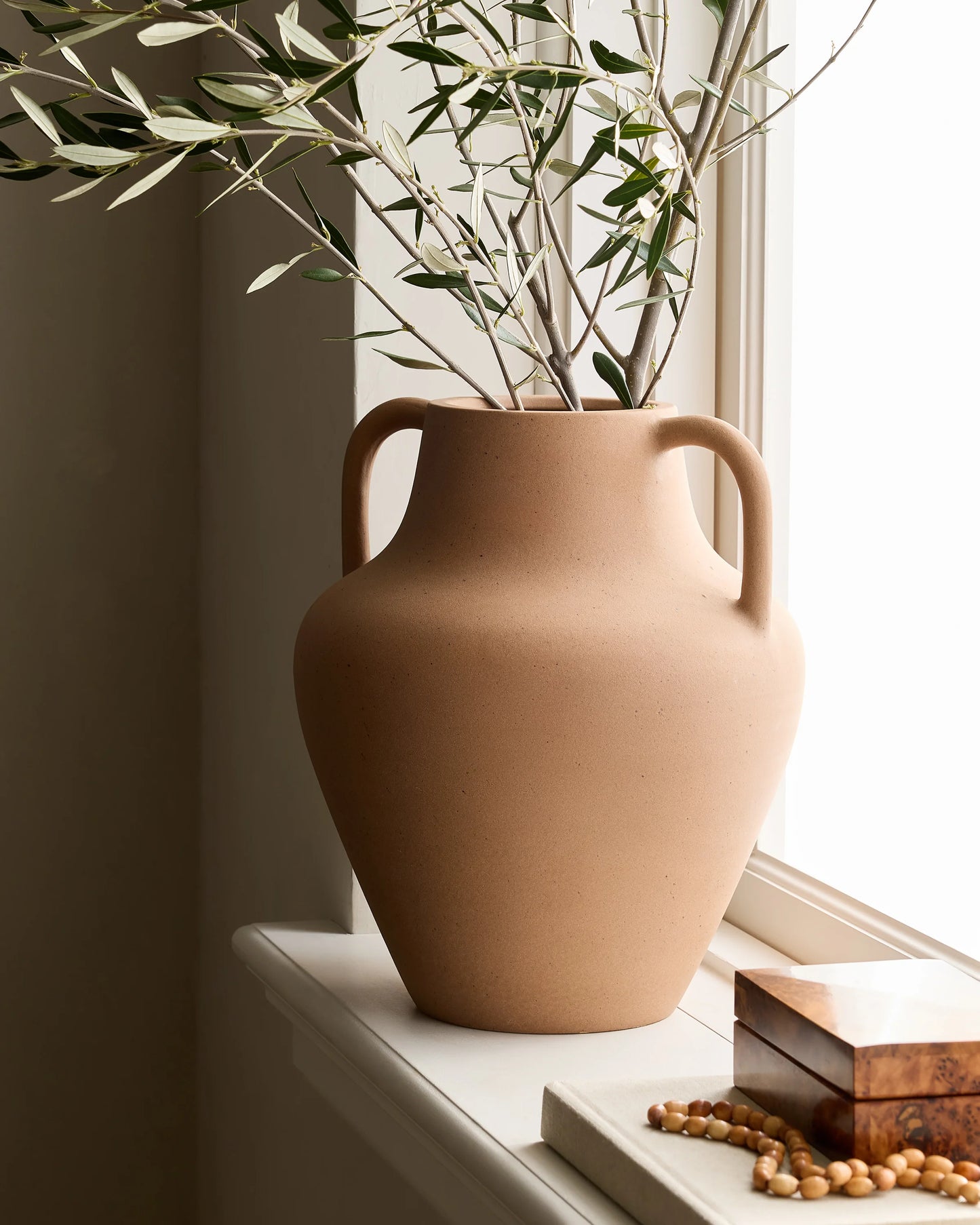 Handcrafted Artisan Ceramic Vase - One Size / Black