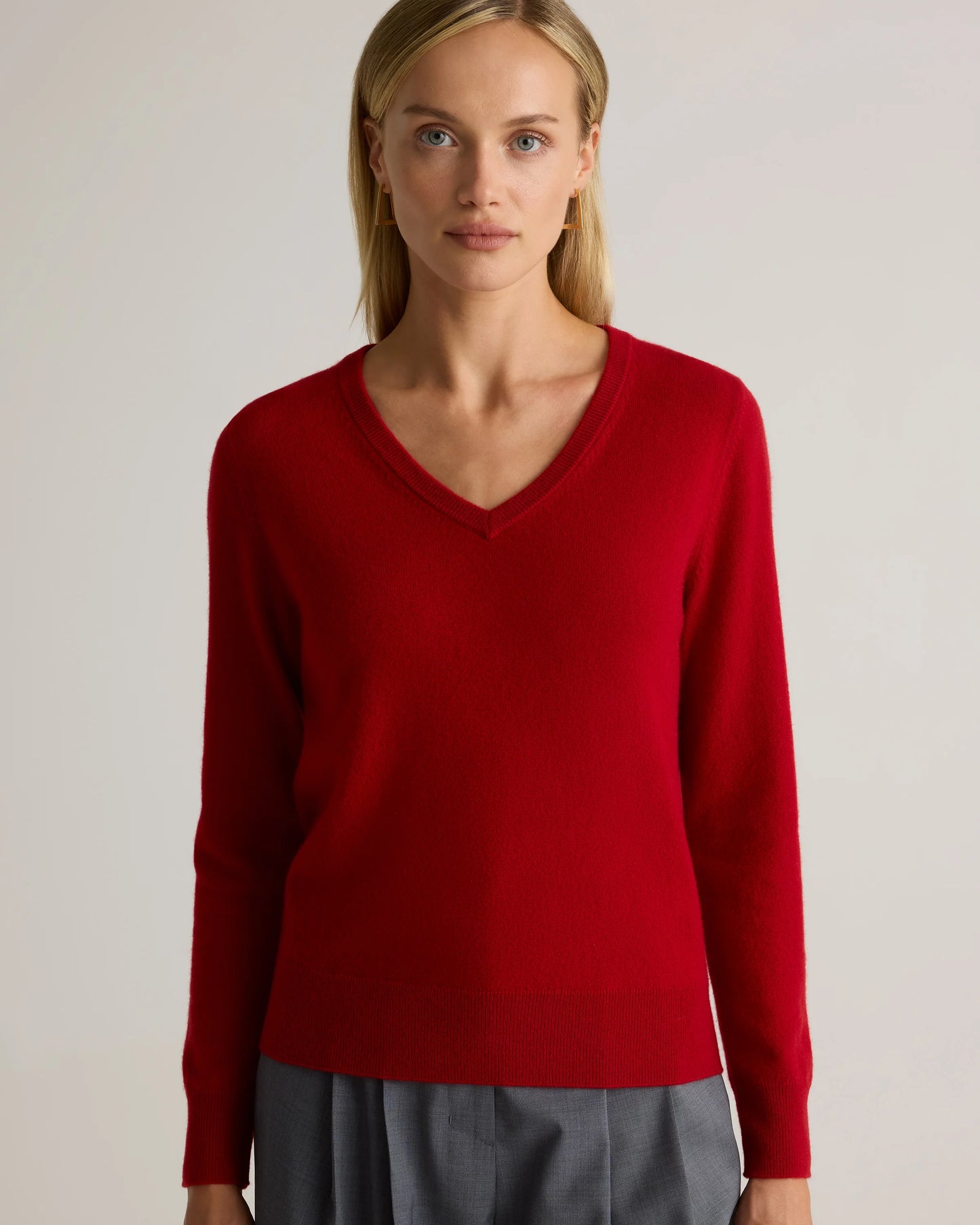 Mongolian Cashmere V-Neck Sweater - XS / Rich Burgundy