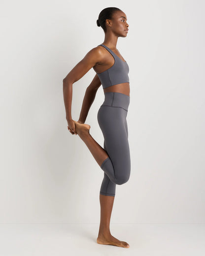 Ultra-Form High-Rise Capri - XS / Dark Coal