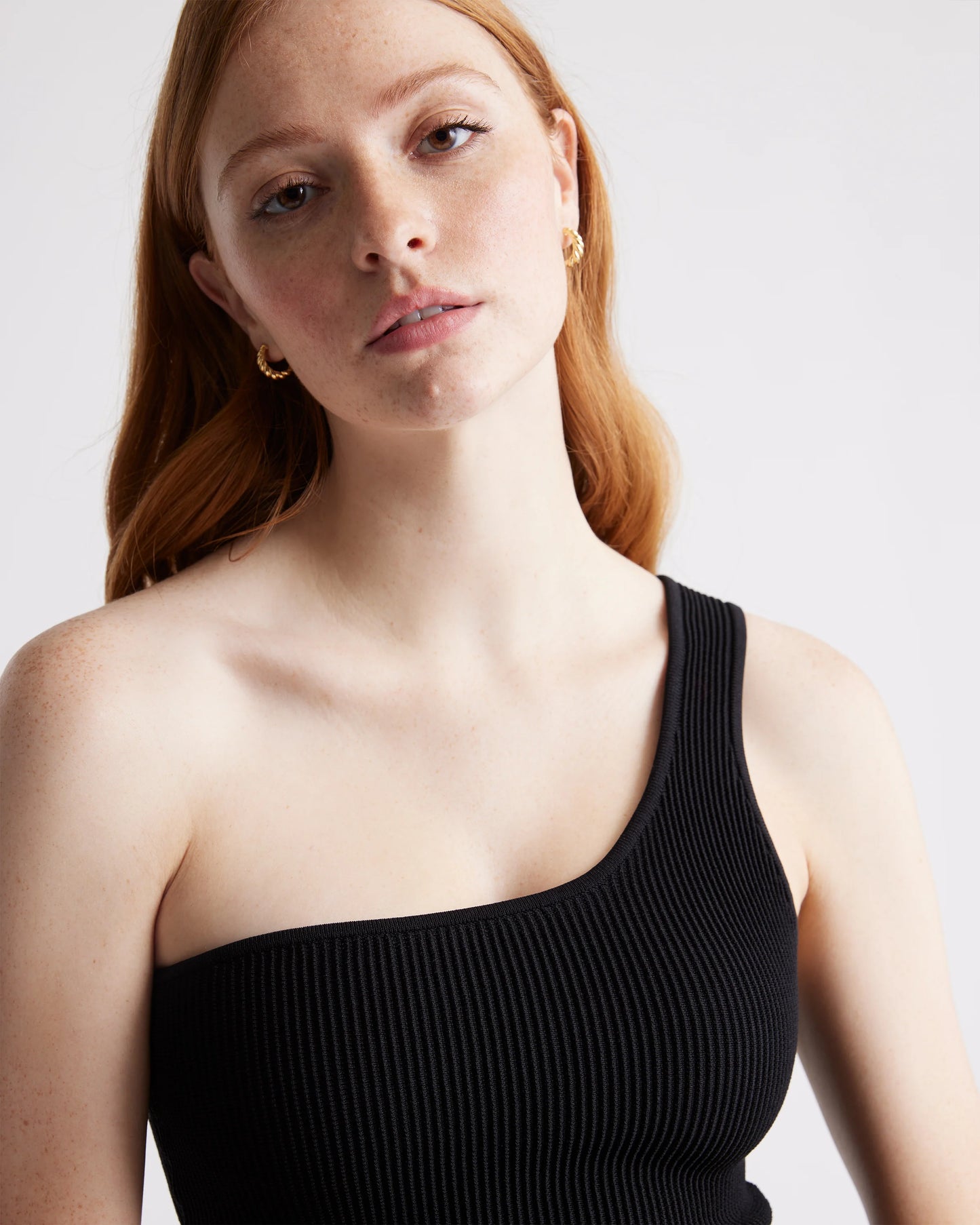Cropped One Shoulder Ribbed Knit Tank - XS / Black