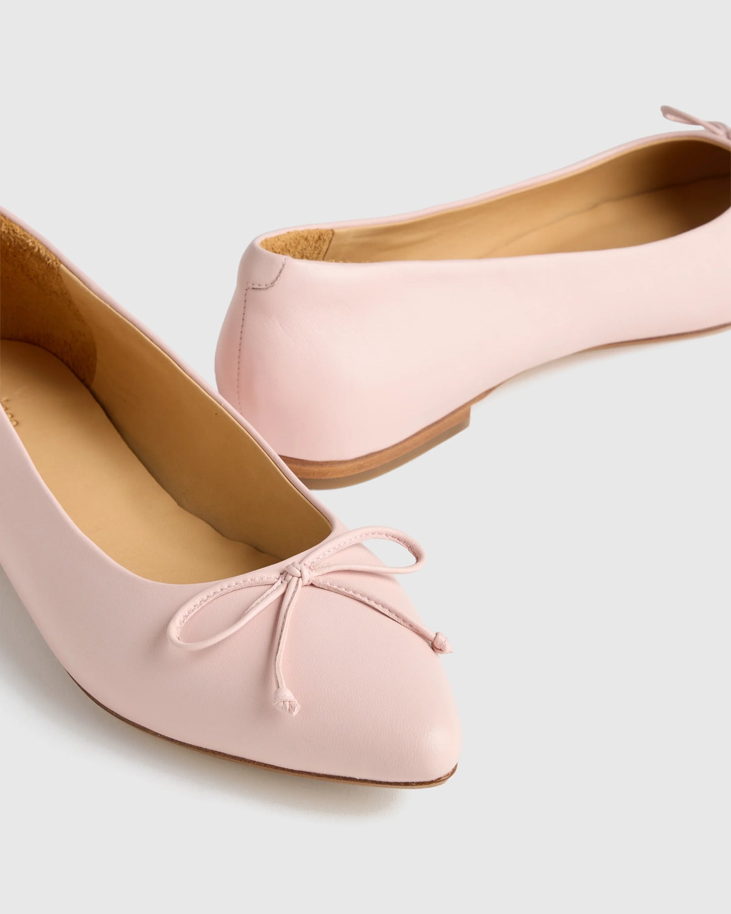 Italian Leather Pointed Bow Flat - 5 / Shell Pink
