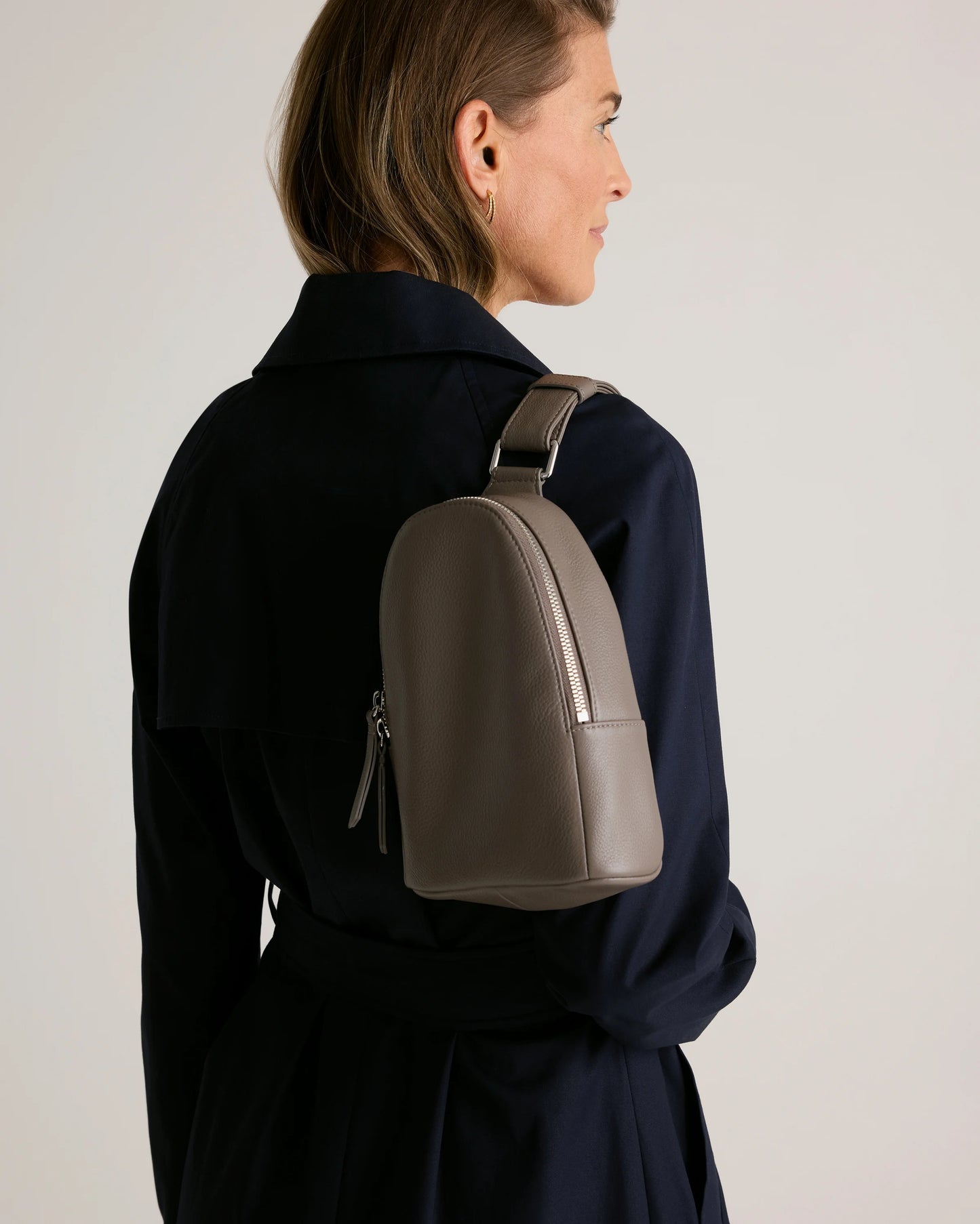 Italian Leather Sling Pack - One Size / Black