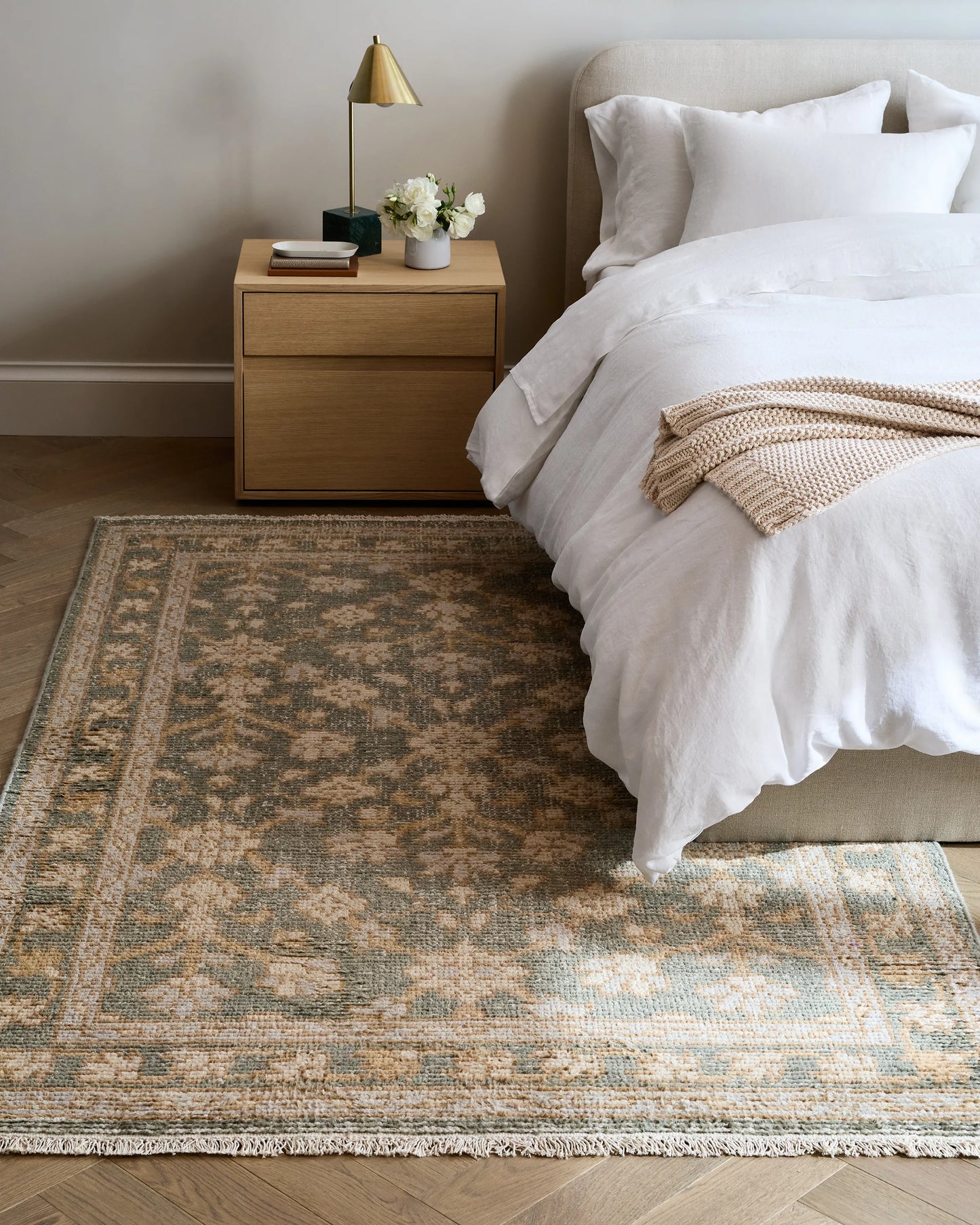 Lena Hand-Knotted Wool Rug - 5' x 8' / Green