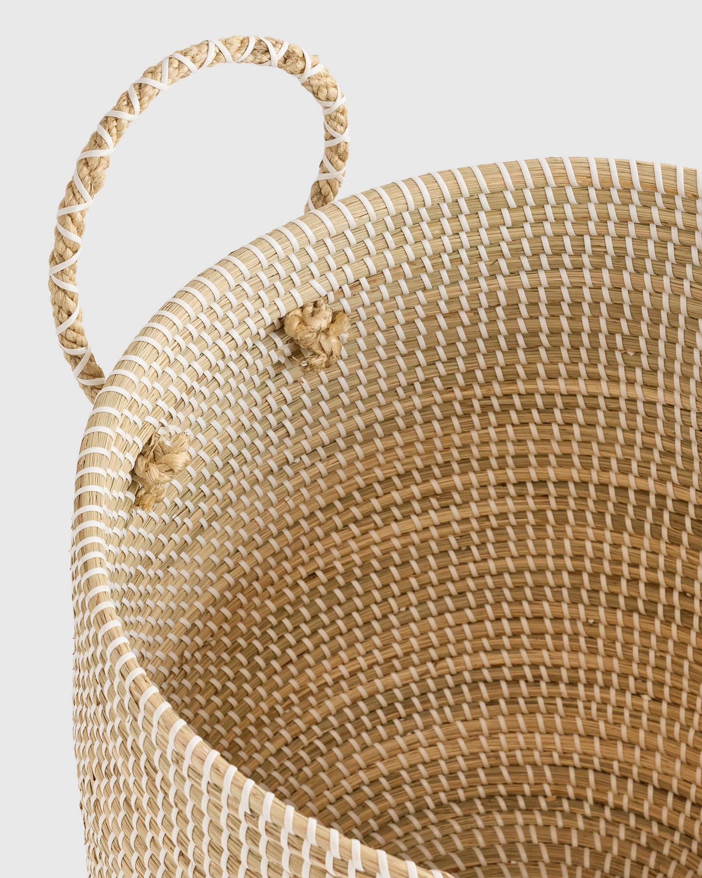 Handwoven Seagrass Lidded Storage Baskets (Set of 3) - Set of 3 (S/M/L) / White Wash