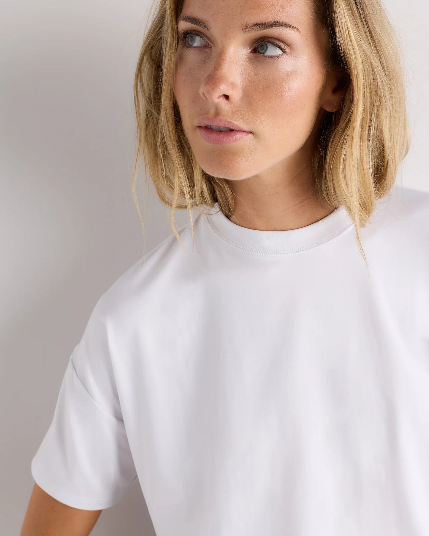 Flowknit Breeze Boxy Cropped Tee - XS / Heather Deep Navy