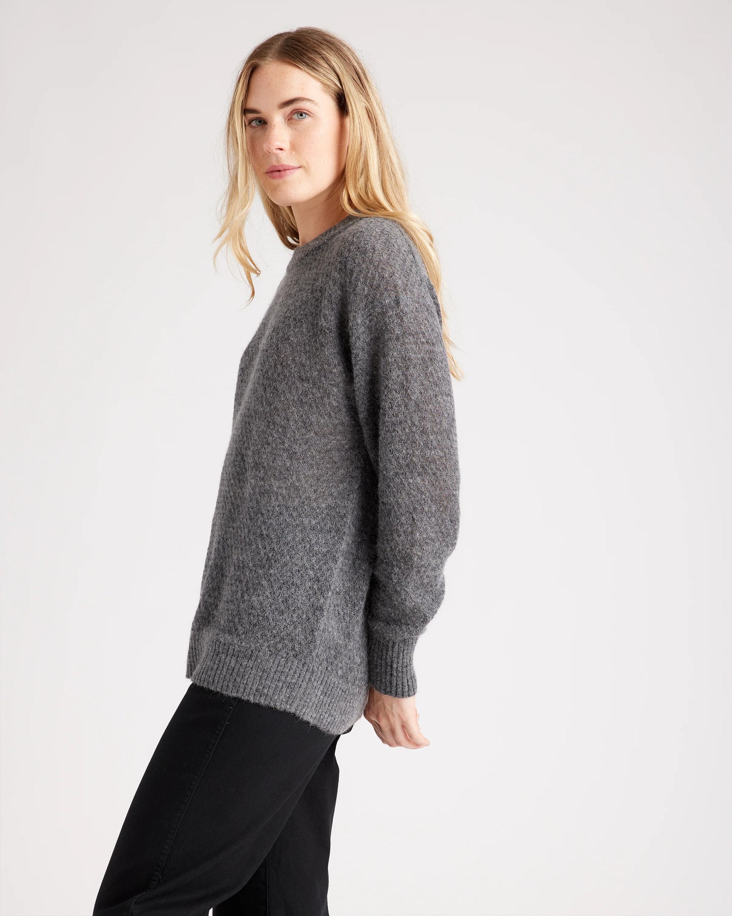 Baby Alpaca-Wool Diamond Stitch Crew - XS / Charcoal