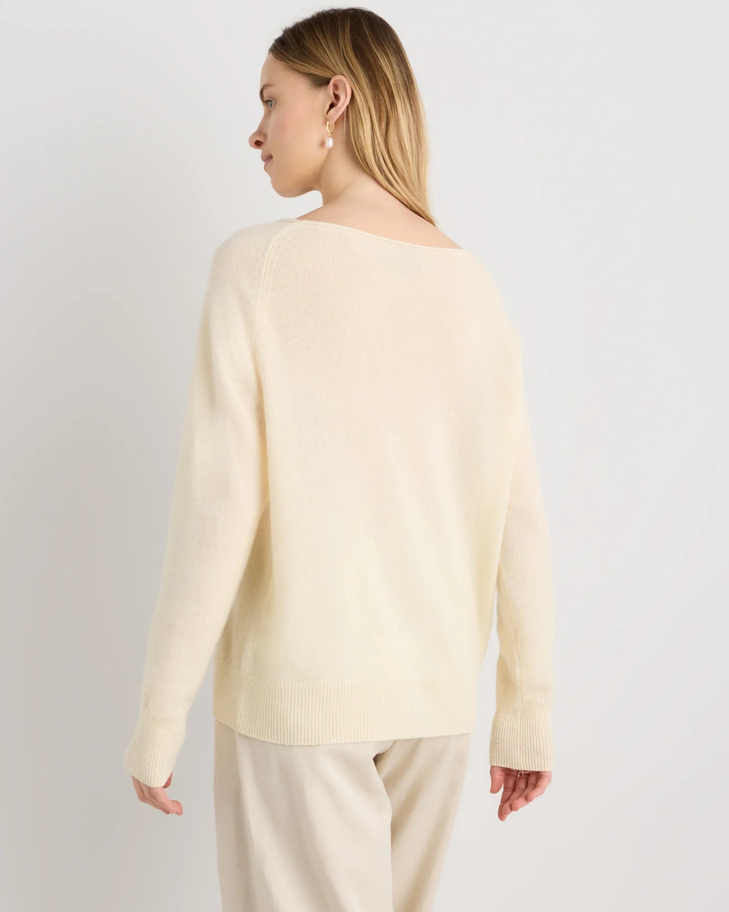 Mongolian Cashmere Boatneck Sweater - XS / Black