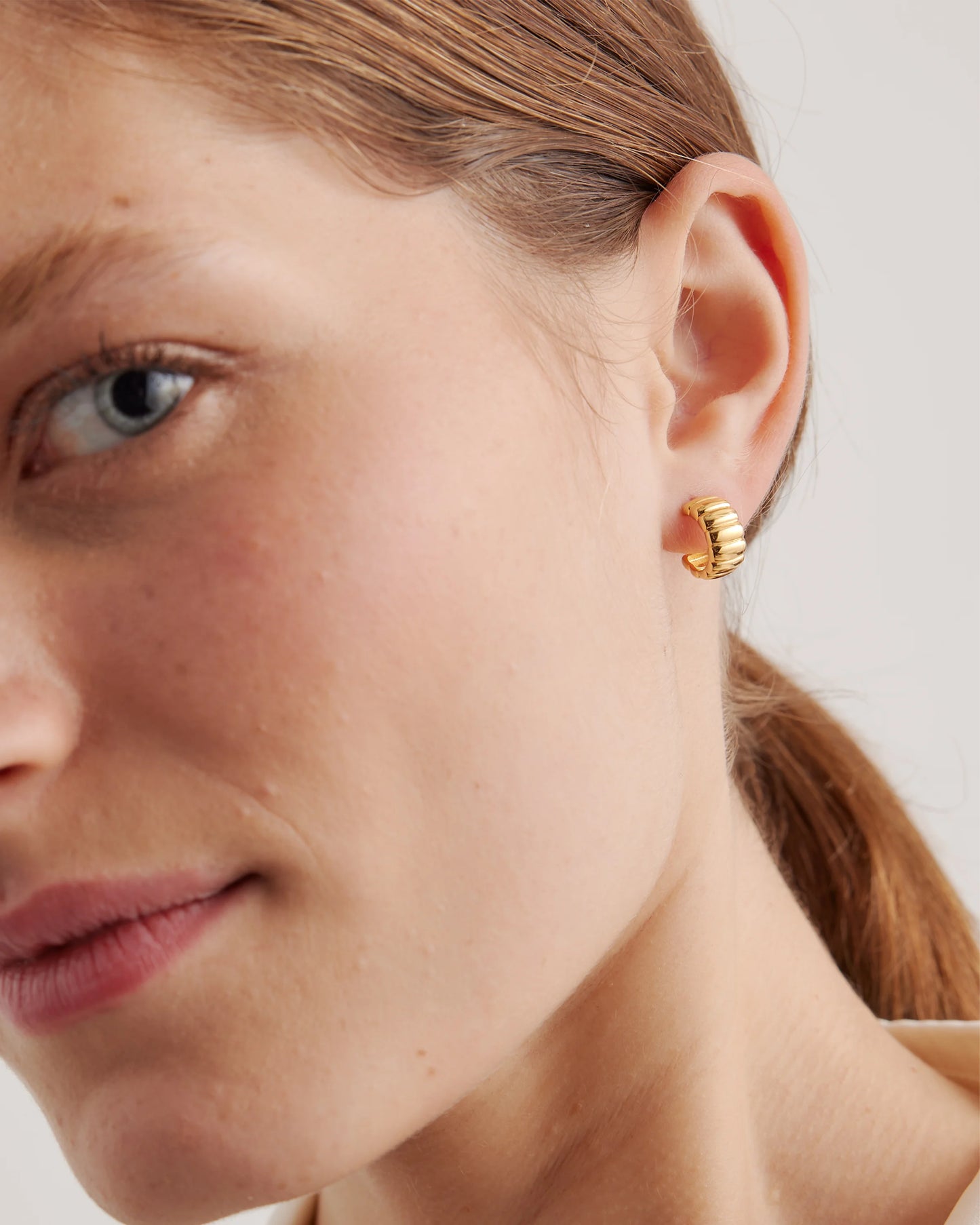 Bubble Ridge Huggie Hoops - One Size / Gold Vermeil