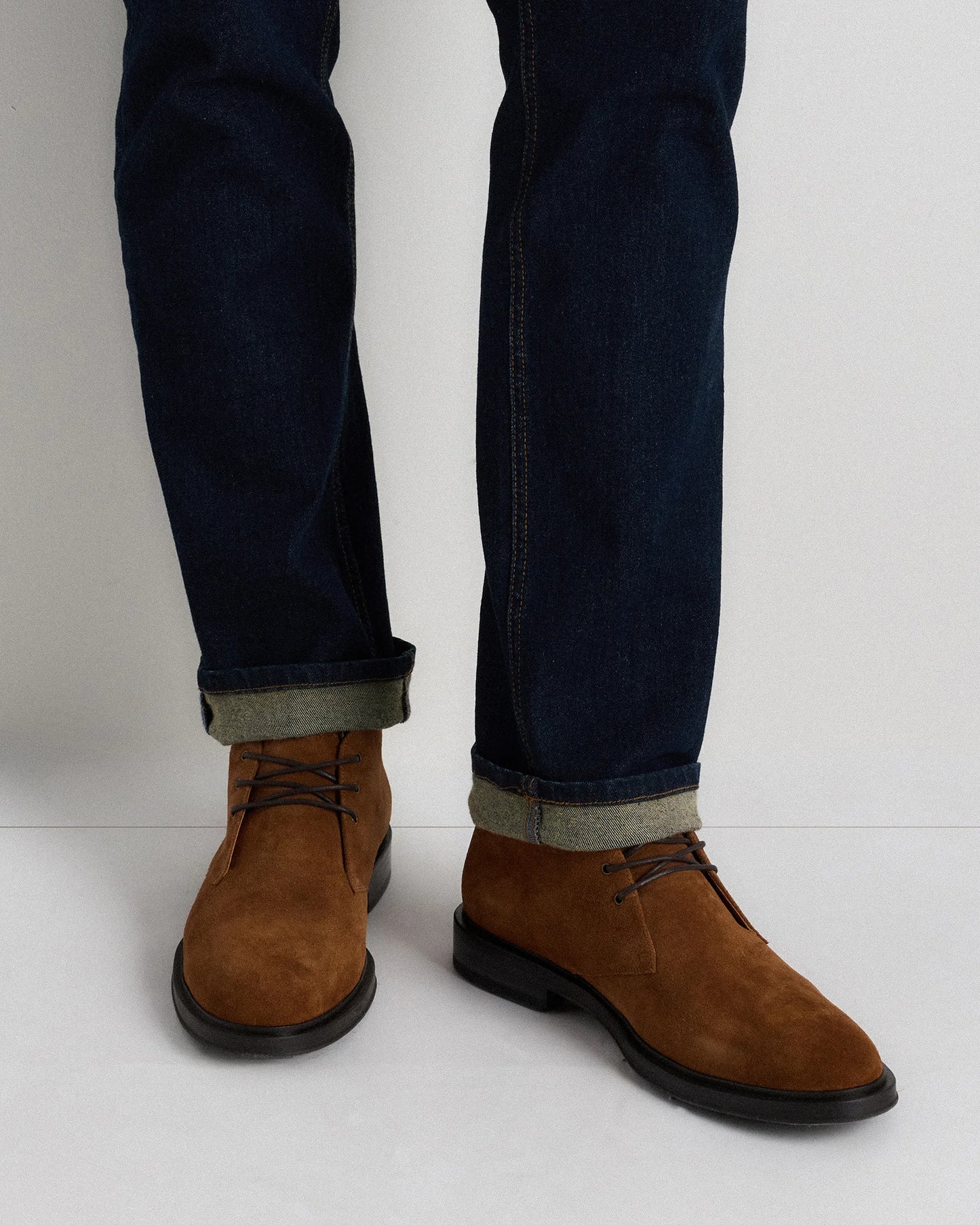 Heritage Suede Chukka Boot - 7 / Charcoal