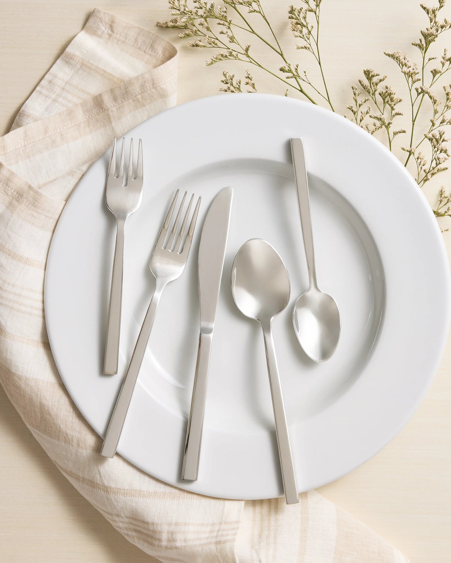 Arezzo 20 Piece Flatware Set - One Size / Polished Stainless Steel