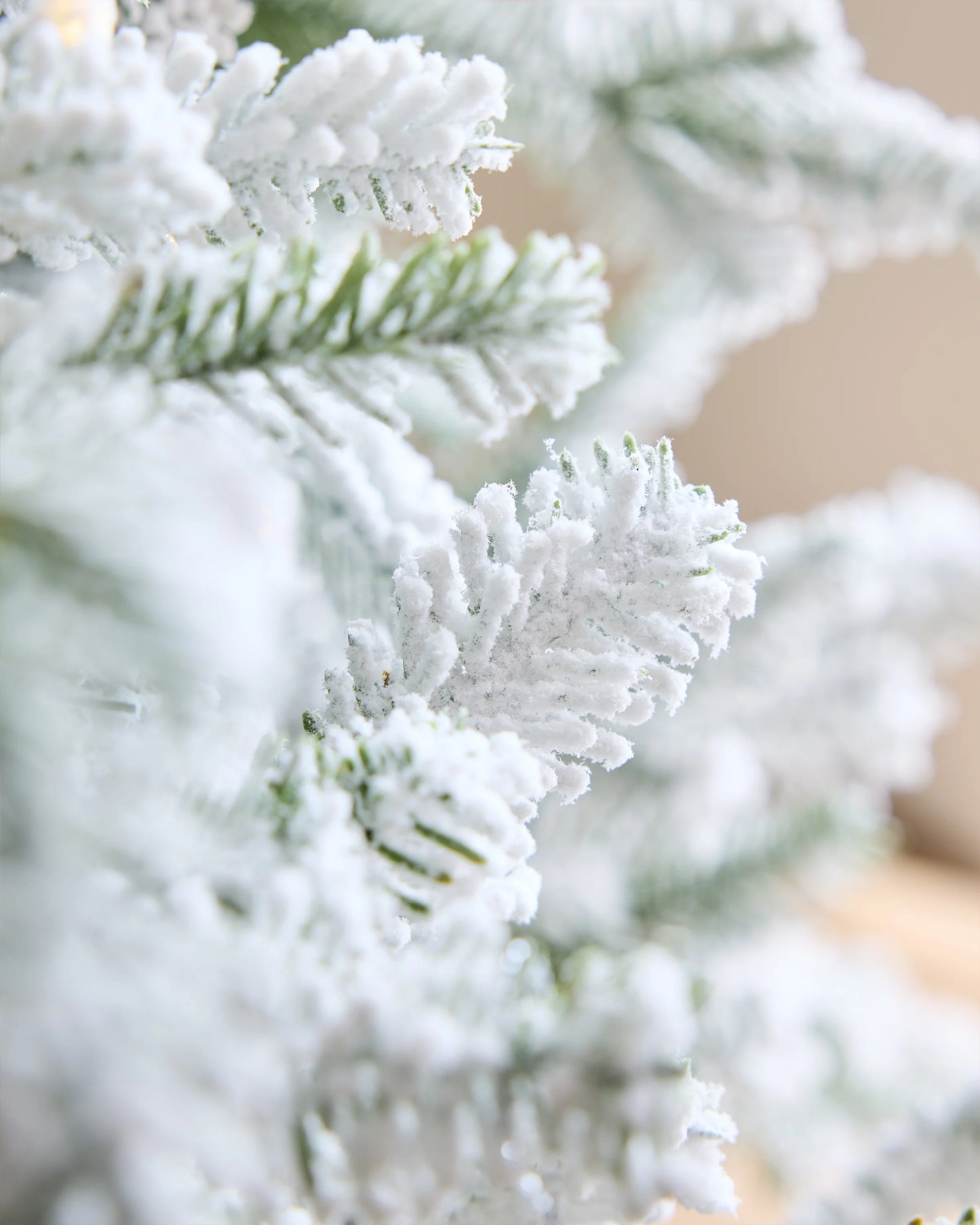 Frosted Fraser Fir Artificial Christmas Tree: Lit - 6.5' / Forest Green