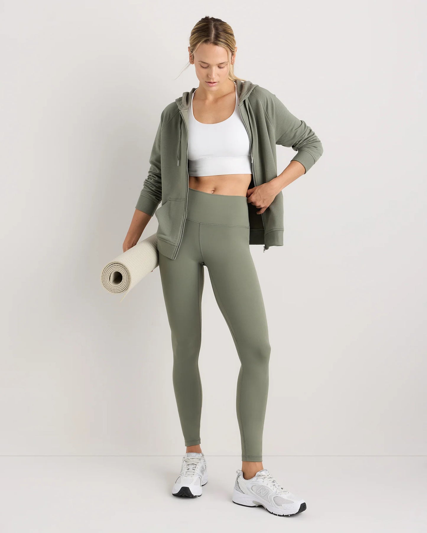 Ultra-Form High-Rise Legging - XS / Black