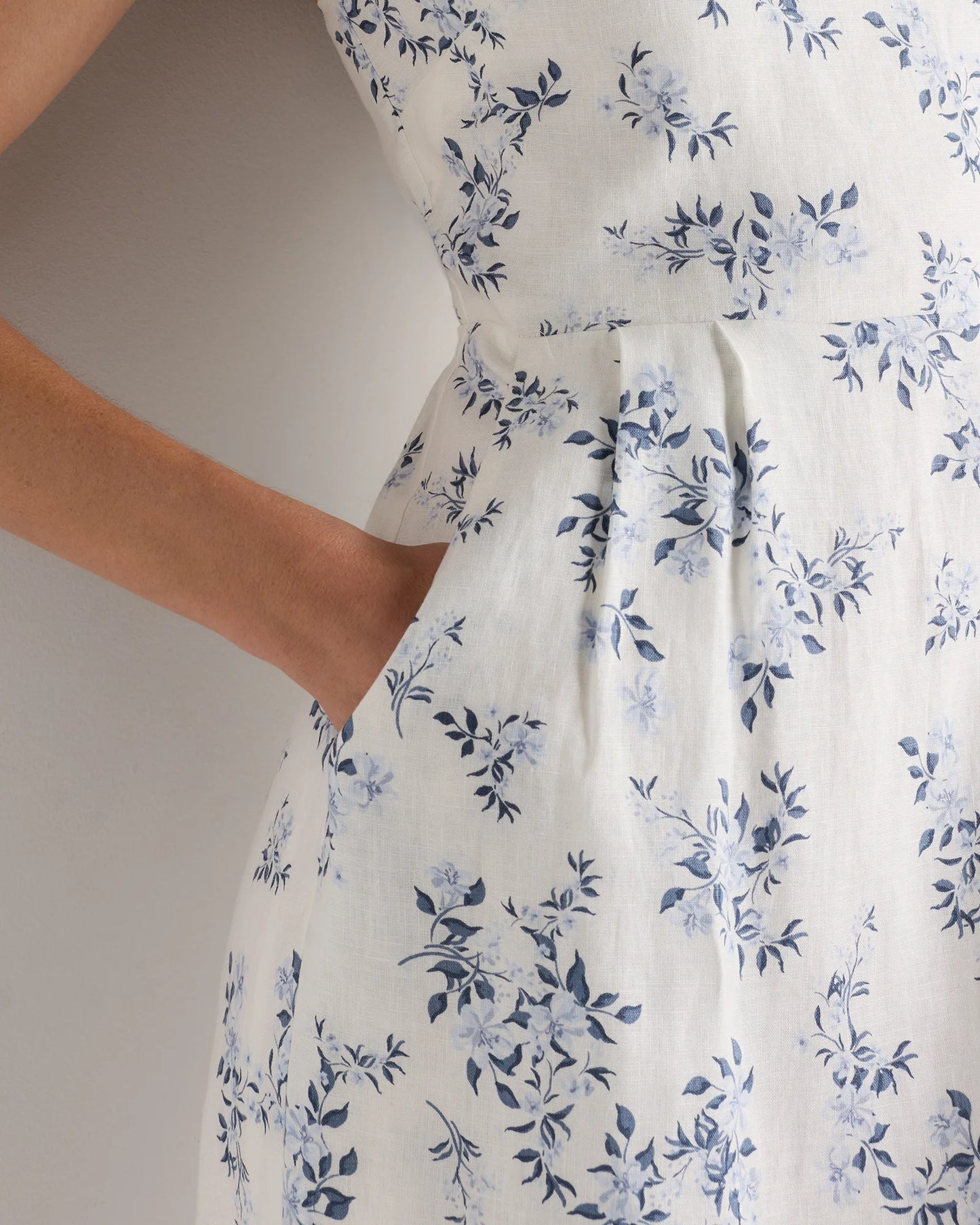 100% European Linen Scoop Neck Midi Dress - XS / Ivory Porcelain Blue Petite Floral