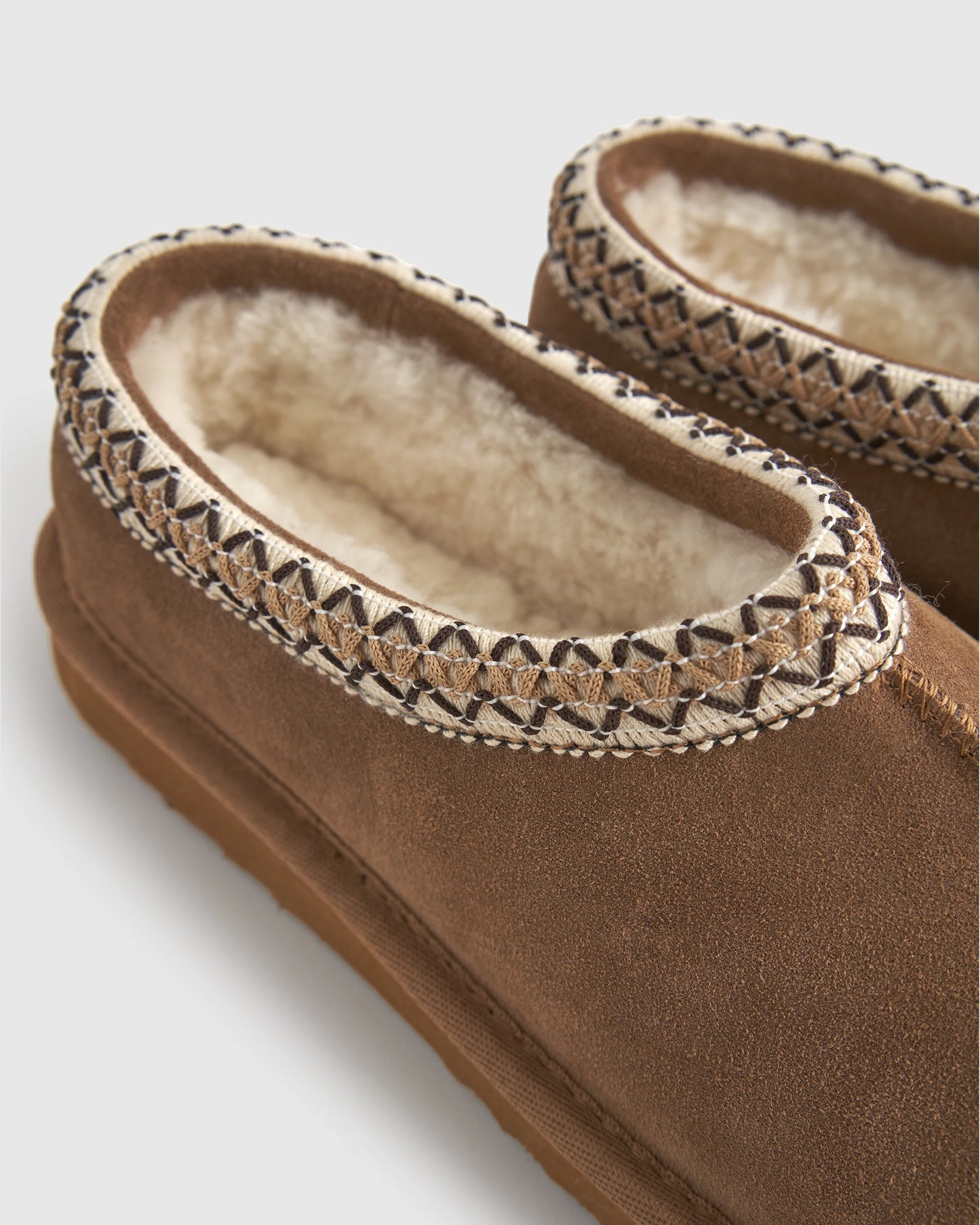 Australian Shearling Clog Slipper - 5 / Pecan
