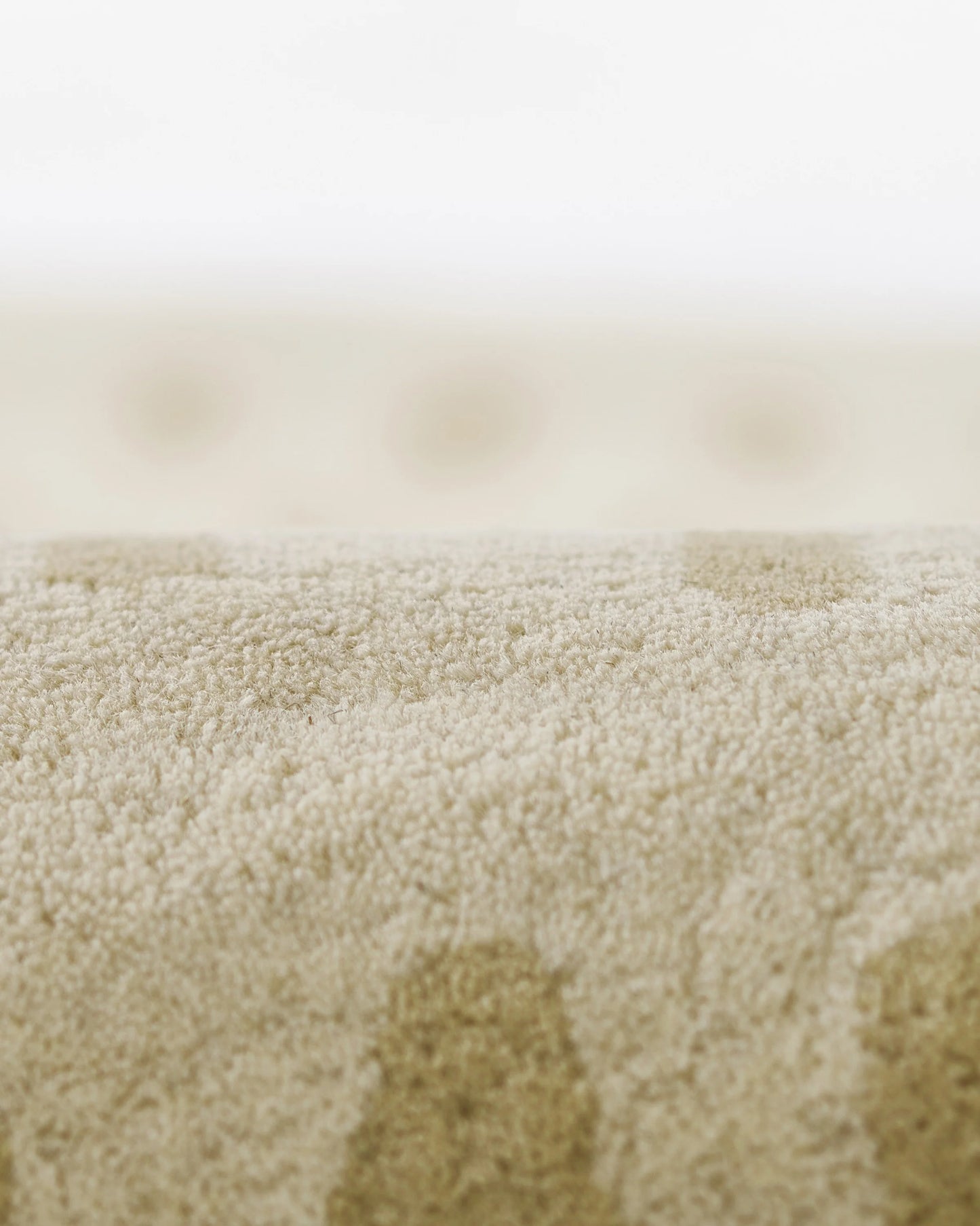 Painterly Dots Hand-Tufted Wool Rug - 3'6" x 5'6" / Navy