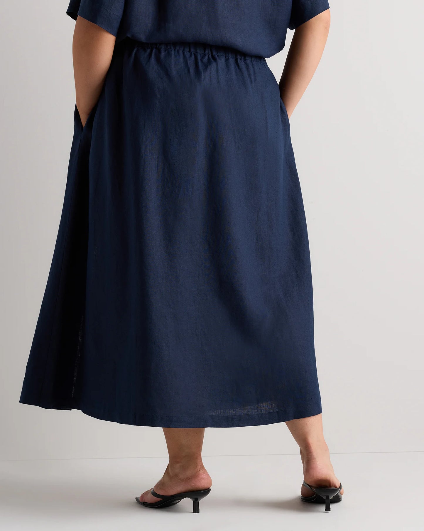 100% European Linen Maxi Skirt - 1X / Black