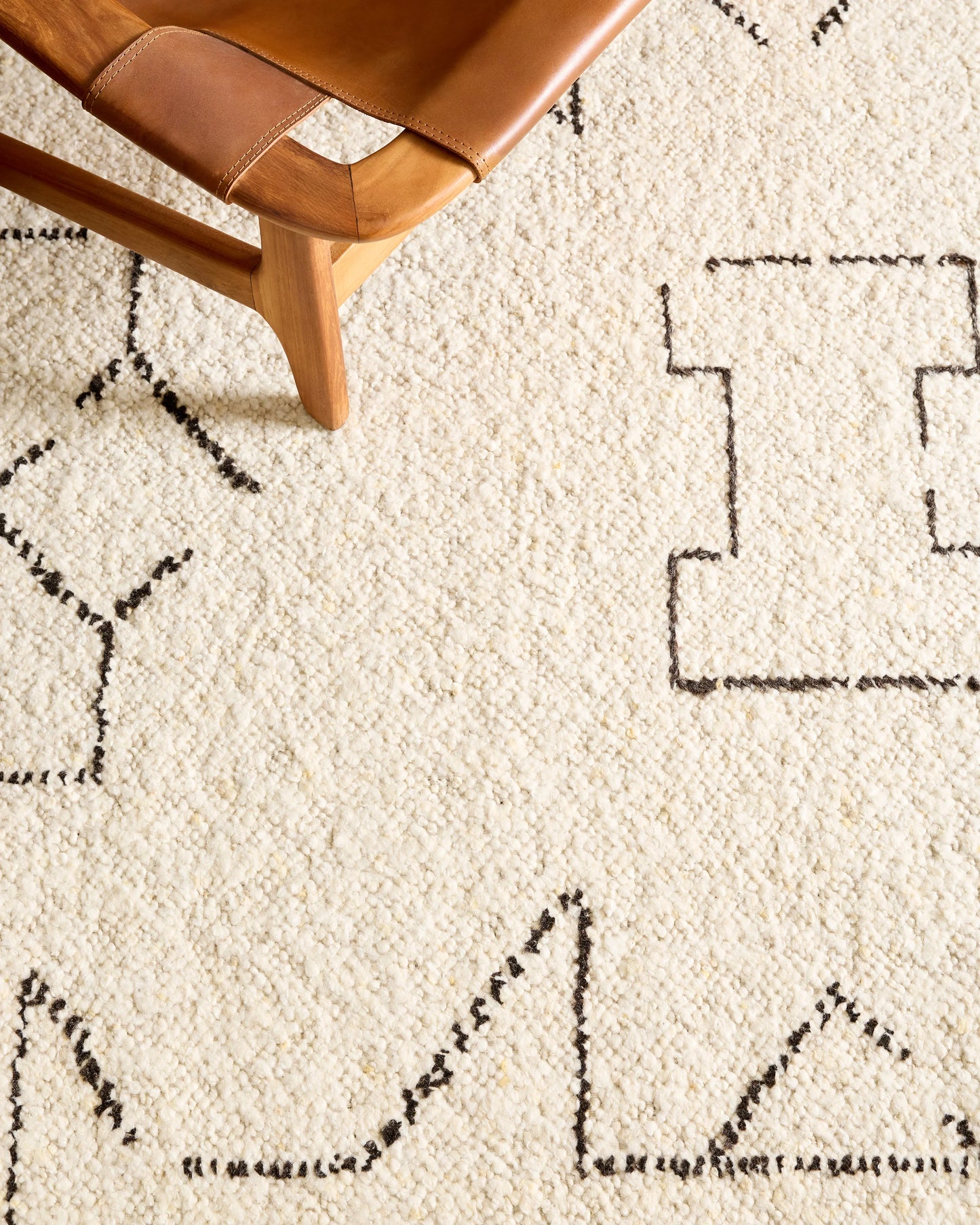 Saira Hand-Loomed Wool Rug - 5' x 8' / Charcoal