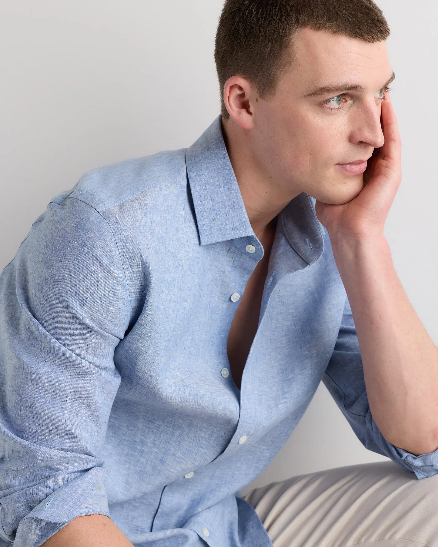 100% European Linen Wrinkle-Resistant Dress Shirt - S / Chambray Blue