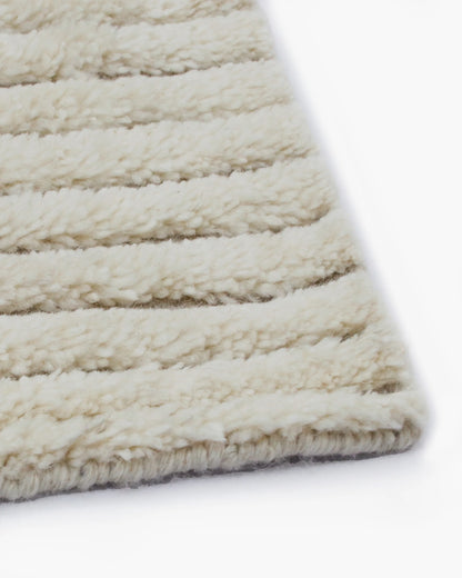 Troy Hand-Knotted Wool Rug - 3' x 5' / Ivory