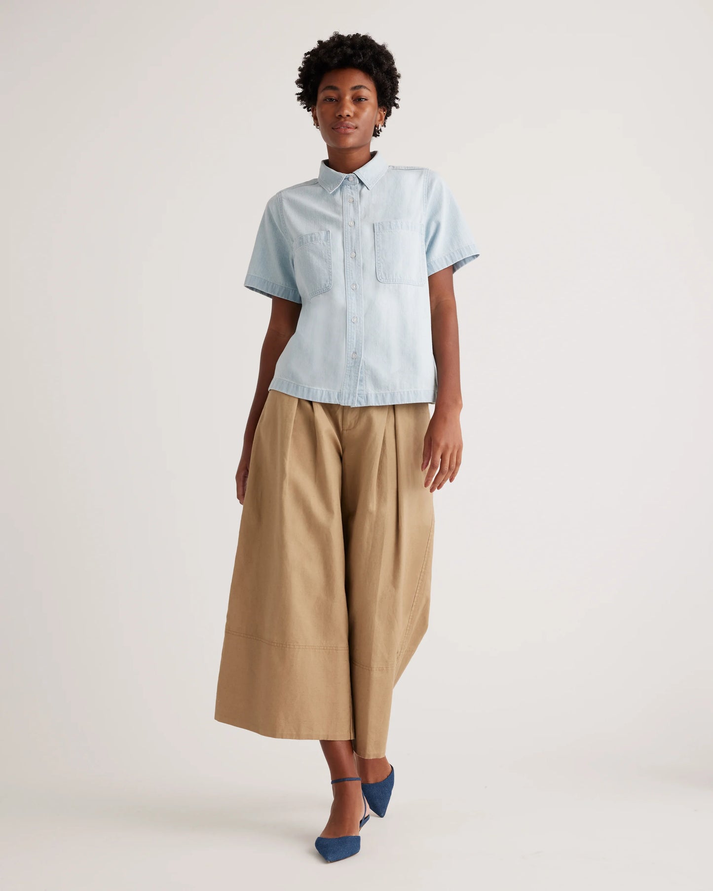 Distressed Denim Short Sleeve Shirt - XS / Light Chambray