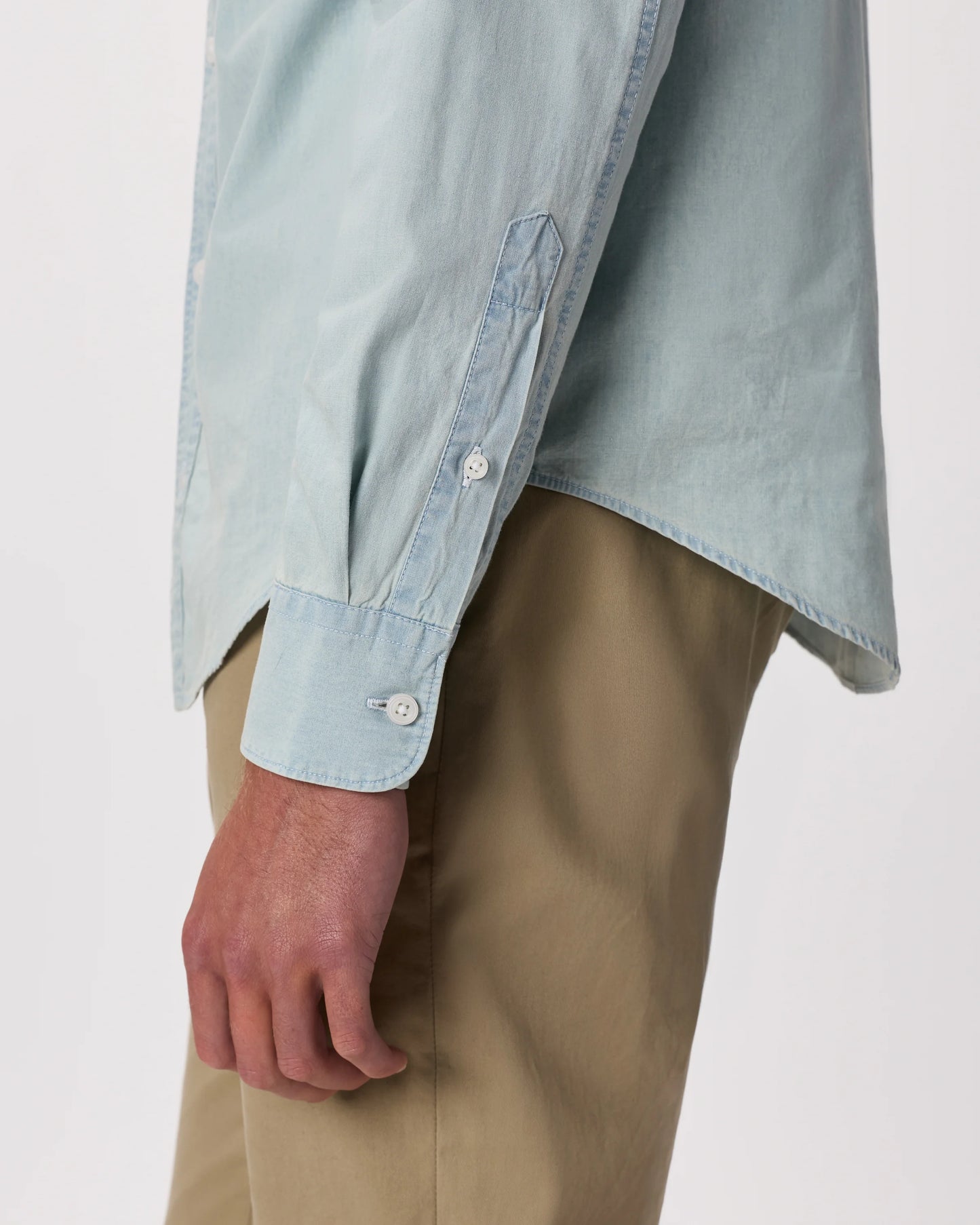100% Organic Chambray Long Sleeve Shirt - S / Light Chambray