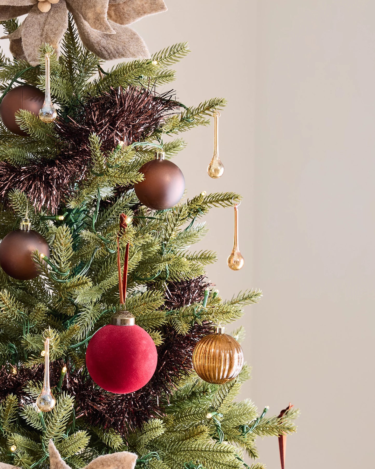 Spruce Artificial Christmas Tree: Lit - 7' / Forest Green
