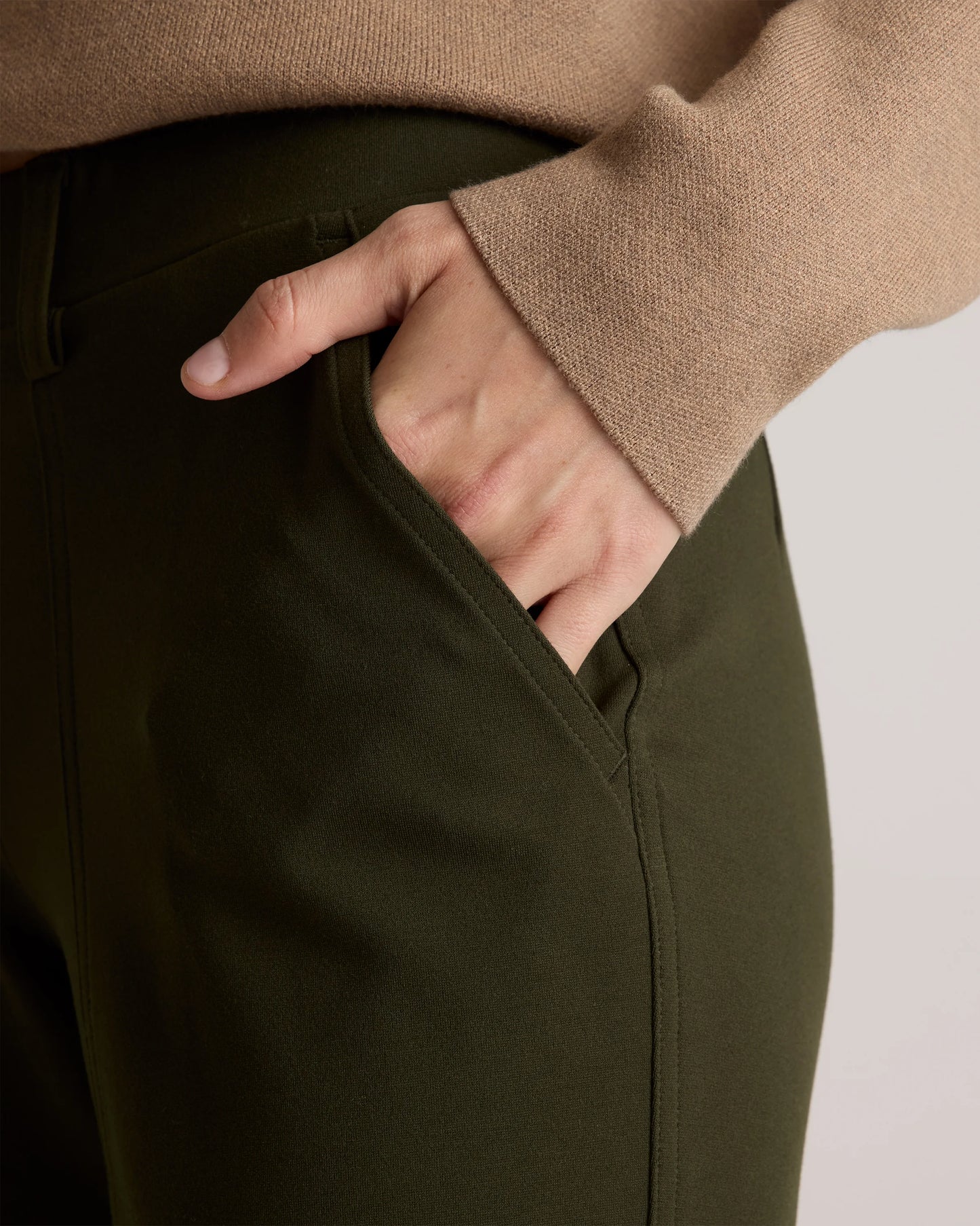 Ultra-Stretch Ponte Tapered Cargo Pants - XS / Black