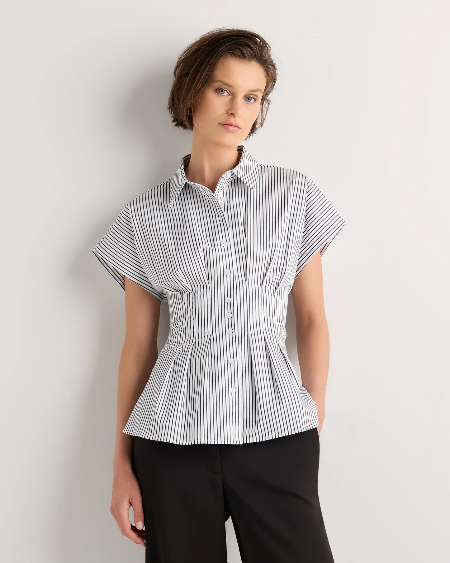 Stretch Twill Pleated Short Sleeve Shirt - XS / Amaranth Pink