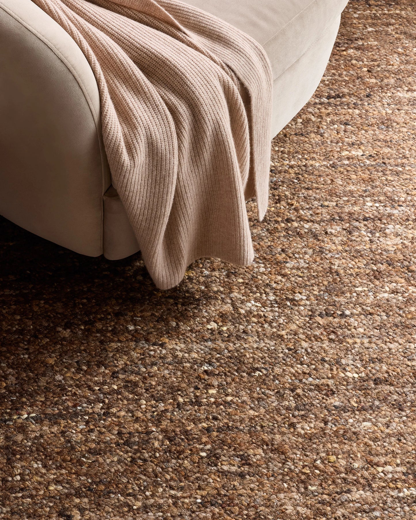 Liam Handwoven Wool Boucle Rug - 5' x 8' / Brown