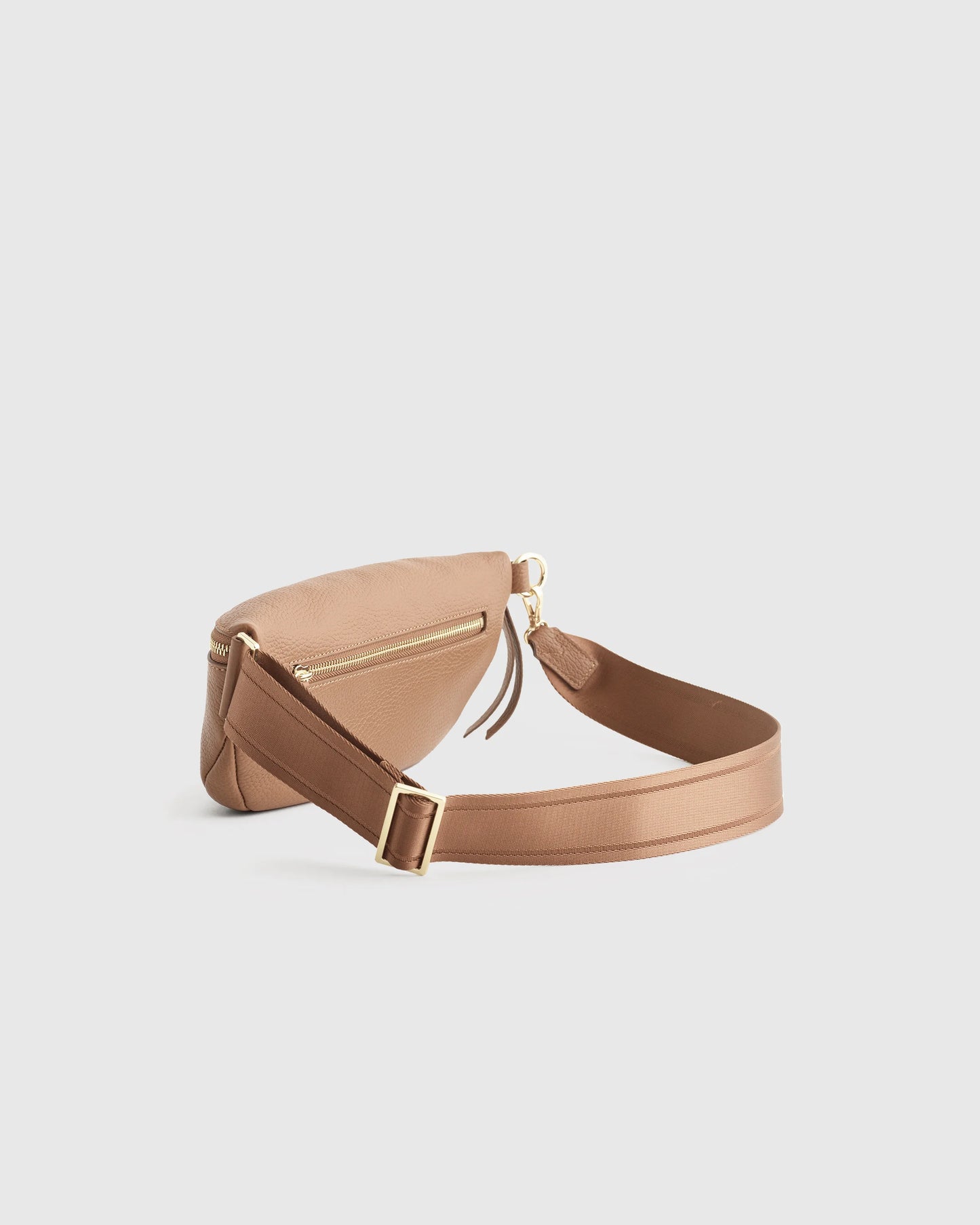 Quinn Sling Bag - One Size / Cognac