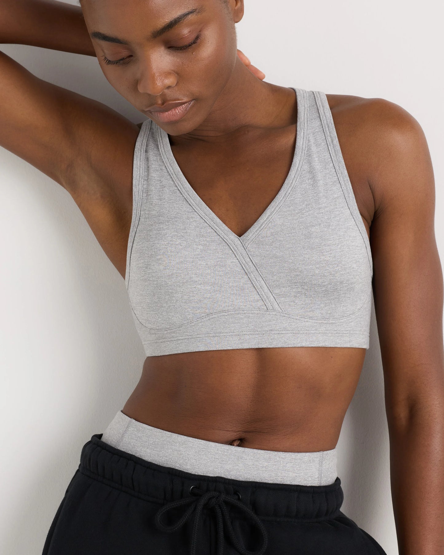 Ultra-Soft V-Neck Racerback Bra - XS / Heather Black