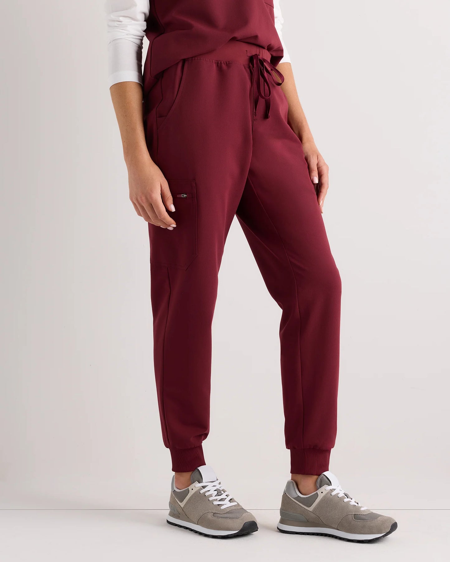 AeraFlex Scrub Joggers - XS / Bold Black