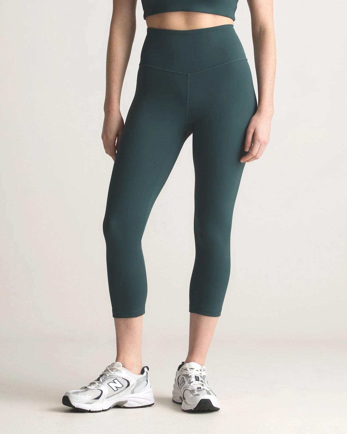 Ultra-Form High-Rise Capri - XS / Dark Coal