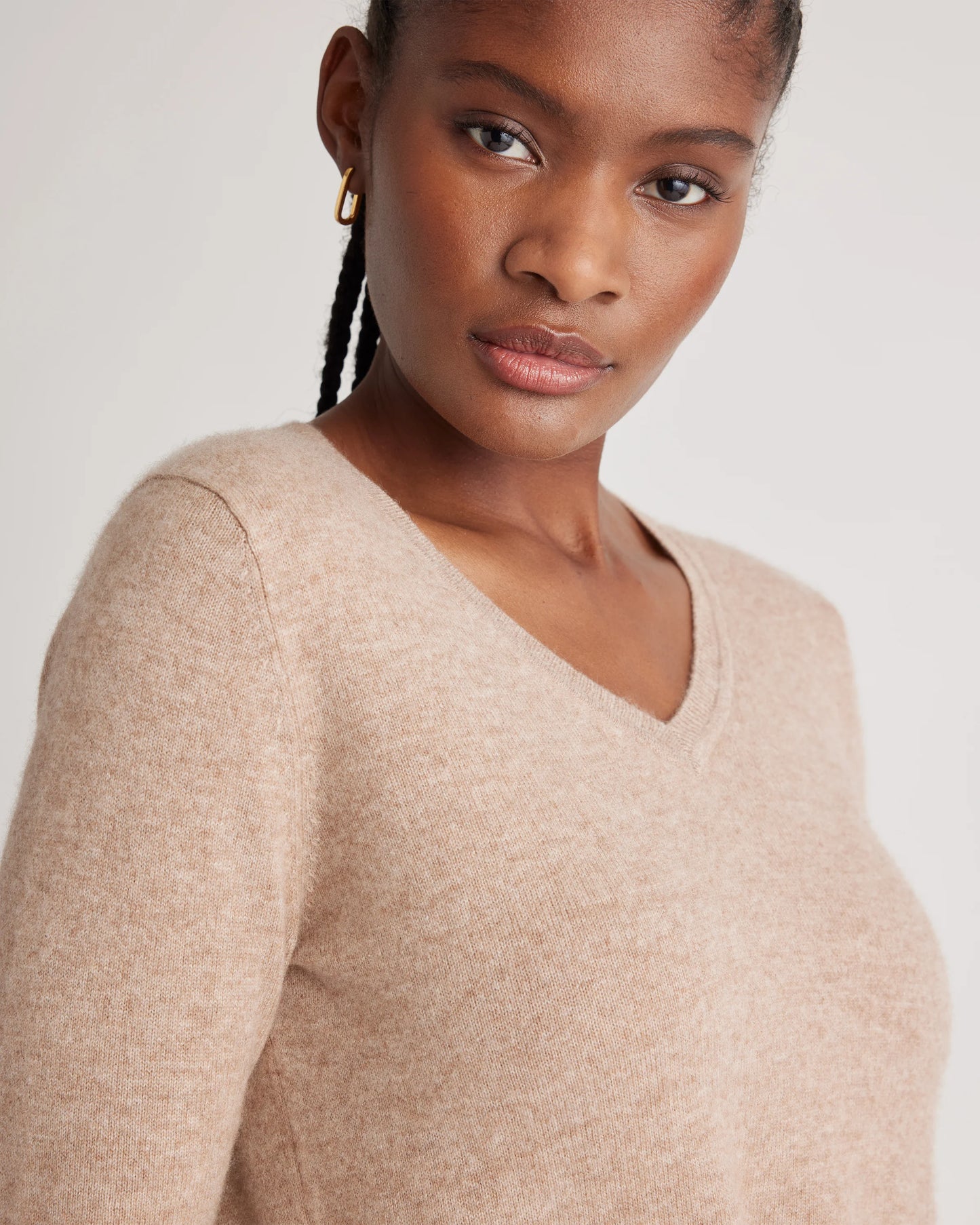 Mongolian Cashmere V-Neck Sweater - XS / Rich Burgundy