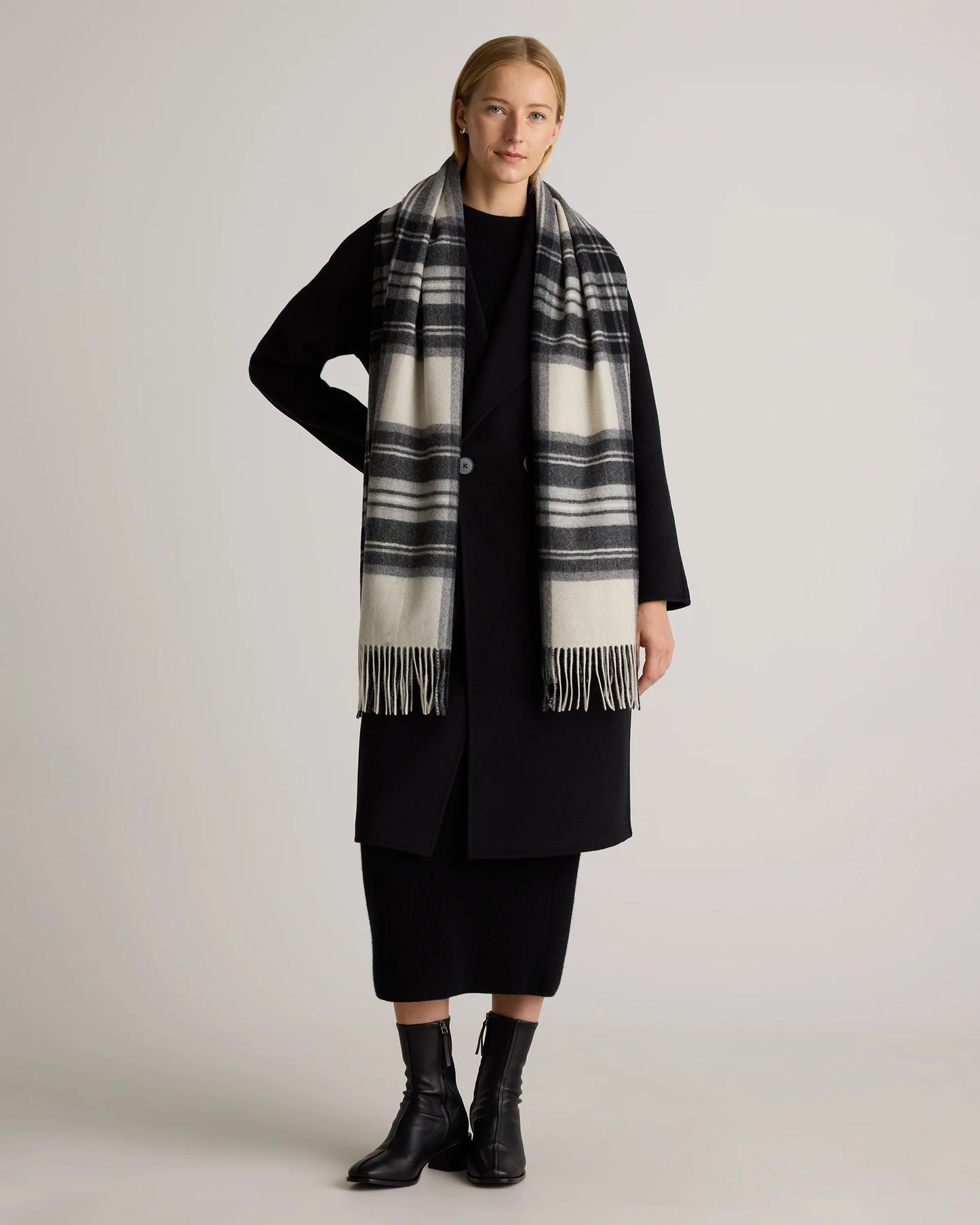Mongolian Cashmere Tartan Scarf - One Size / Neutral Tartan