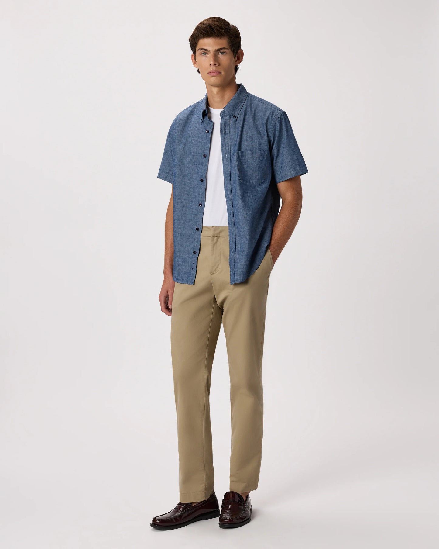 100% Organic Chambray Short Sleeve Shirt - S / Light Chambray