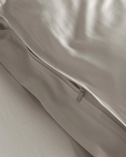 Signature Giza Cotton Sateen Duvet Cover - Twin / Light Grey