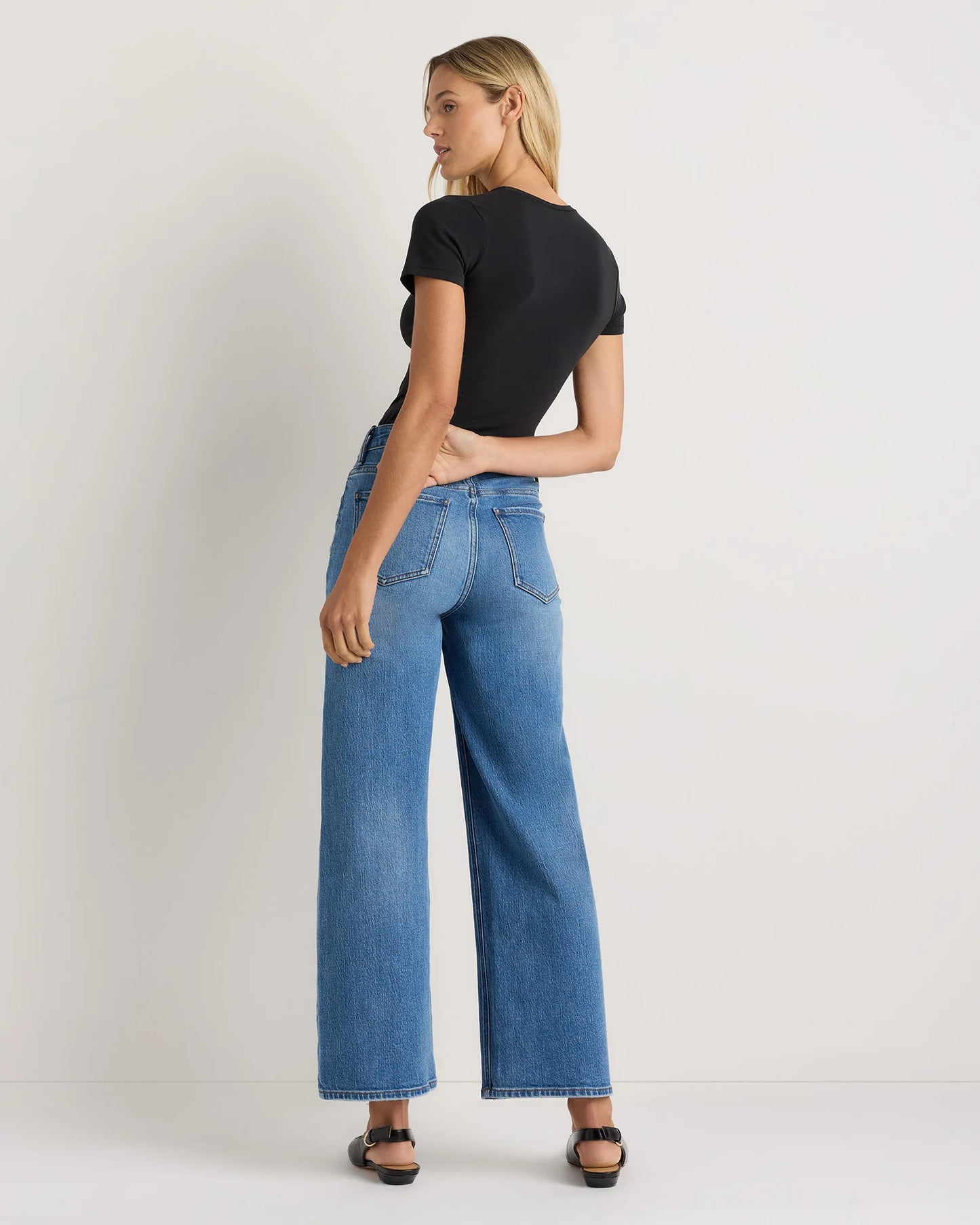 Luna Stretch Relaxed Straight Jeans - 24 / Cool Blue