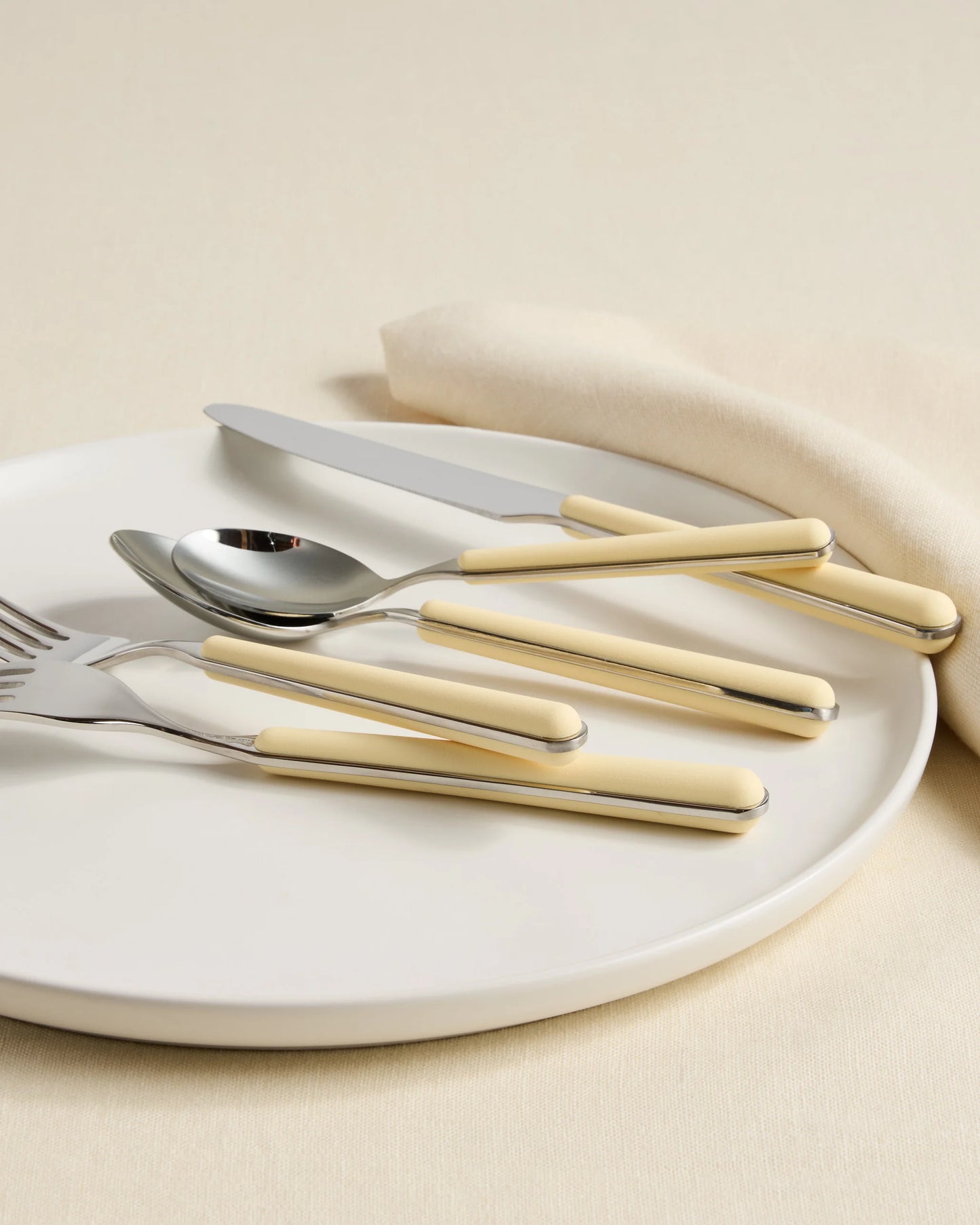 Fantasia Flatware 20-Pc Set by Mepra - One Size / Porcelain