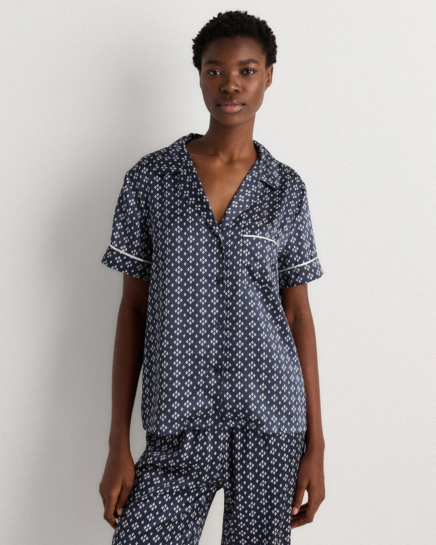 100% Washable Silk Satin Short Sleeve Pajama Top - XS / Tiny Diamonds