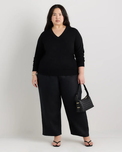 Lightweight Cotton Cashmere V-Neck Sweater - 1X / Black